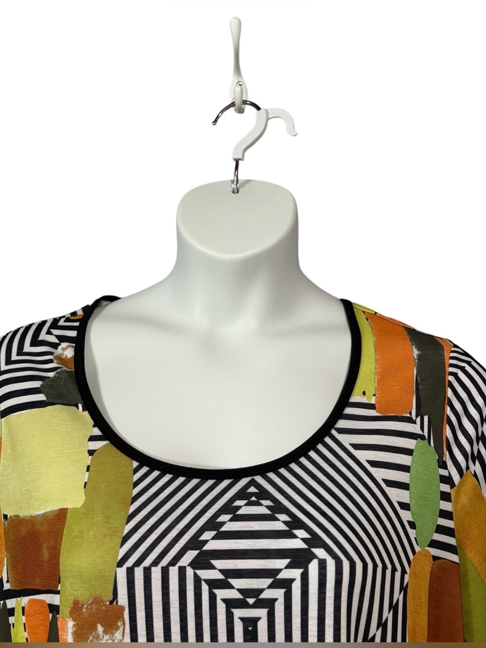 CLAIRE FRANCE, 1X Plus Size, Abstract Geometric Stretch Tunic Top, Black Colors - Picture 5 of 9